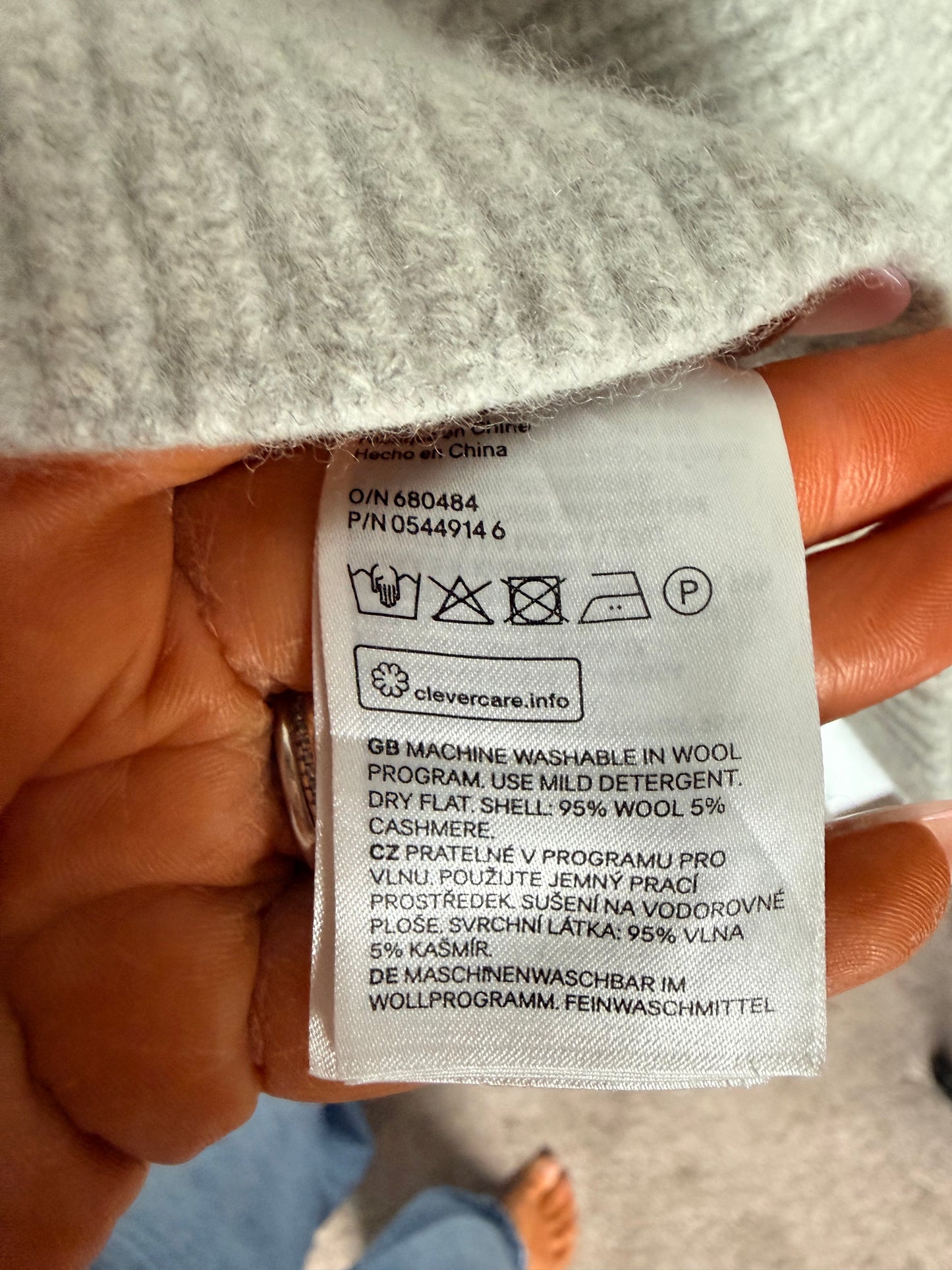 Wool/cashmere blend jumper - size UK small