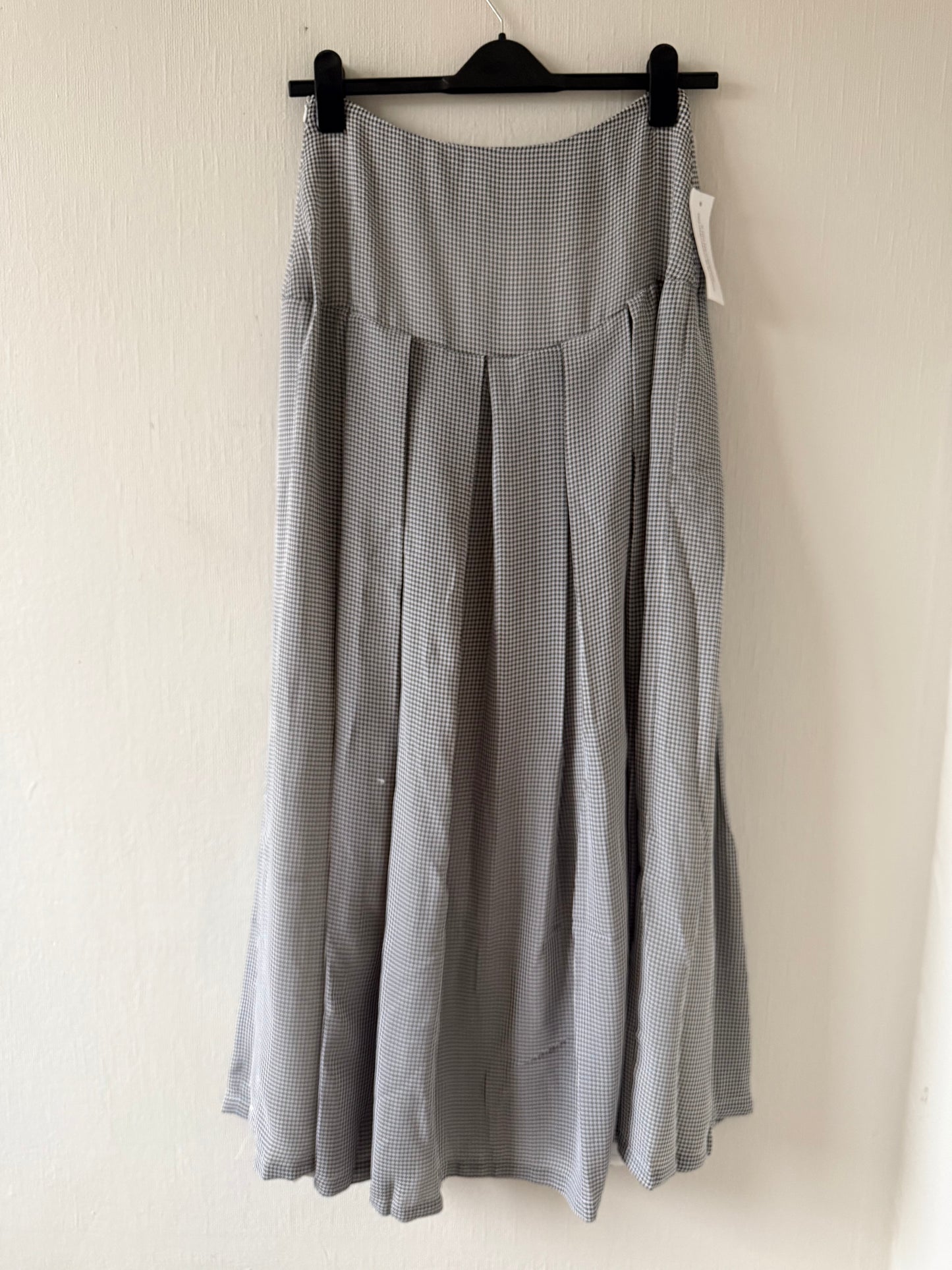 AmyLynn maxi skirt - size Medium - new