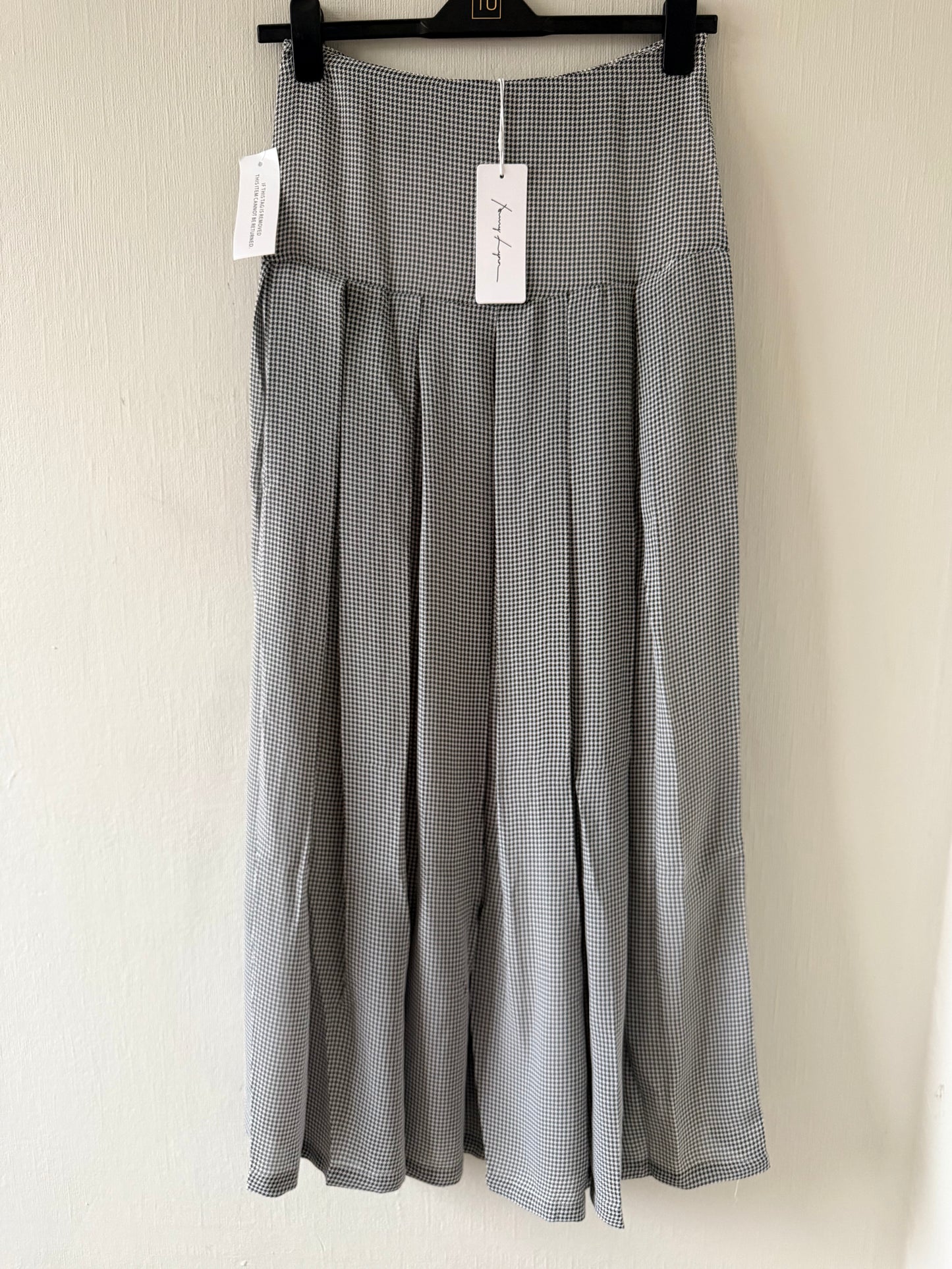 AmyLynn maxi skirt - size Medium - new