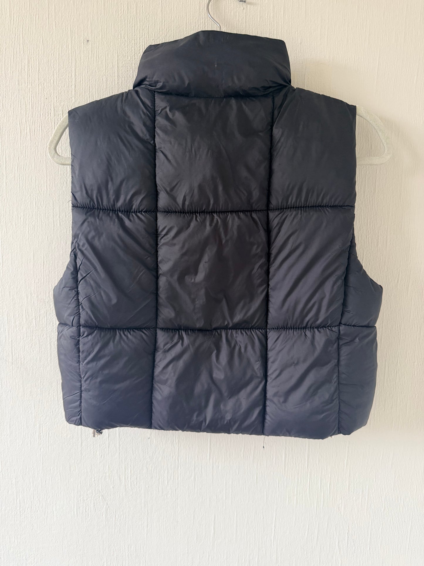 Pull & Bear black gilet - size XS