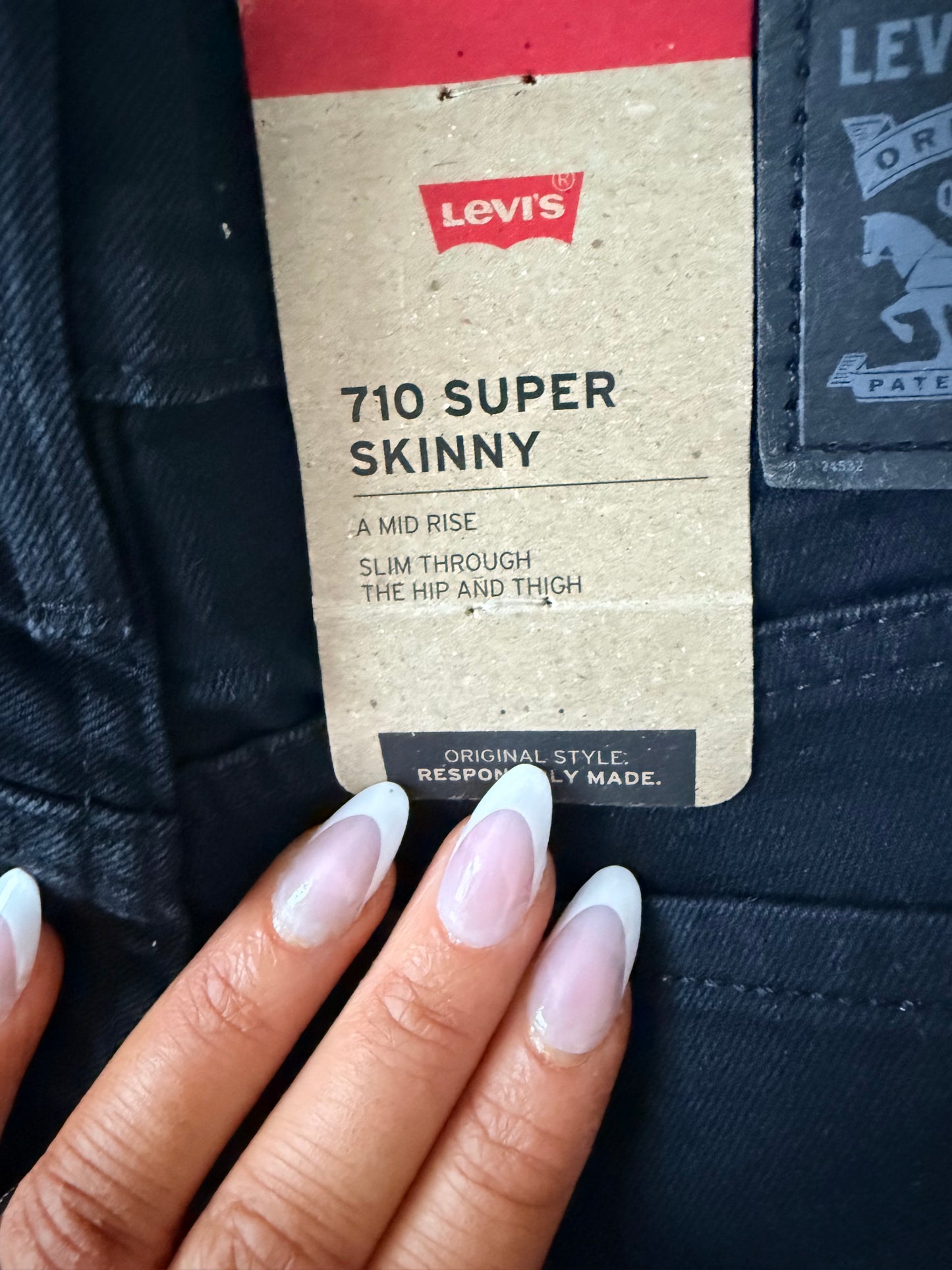 Levi black jeans - size UK 8